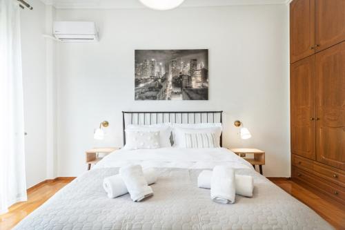 Luxury, entire, 2-10 person apartment in ilioupoli