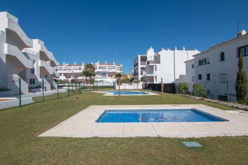 2144-Superb 2 bedrooms with terrace and pool, Manilva ...