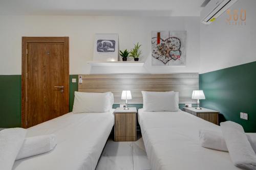 Katil atau katil-katil dalam bilik di The Suite Stay - Just off the Promenade & Beach !