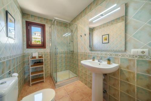 Koupelna v ubytování Casa GOLDI by Mallorca Villa Selection