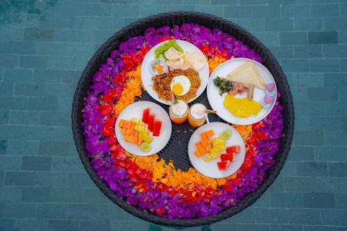 Hrana v oz. blizu vile