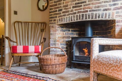 Ảnh trong thư viện ảnh của Bertie's Cottage by Keepers Cottages ở Robertsbridge