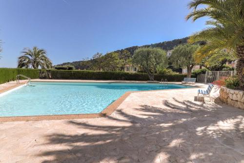 Photo de la galerie de l'établissement Elegance et Vue Mer Sublime appartement, à Villefranche-sur-Mer