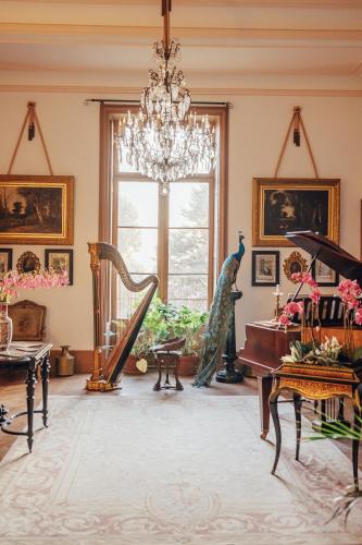 Χώρος καθιστικού στο Chateau d'Estrac