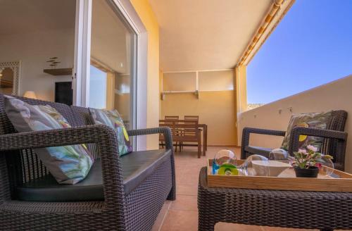 2BD Ocean View Panoramic Apartment