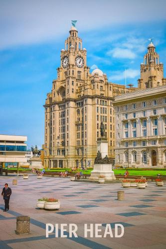 City Centre Apt–Sleeps 6, Parking, Shops & Trains photo 7