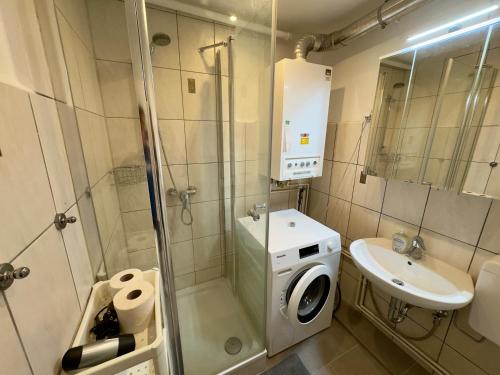 Ένα μπάνιο στο Ruhige Wohnung in Springe