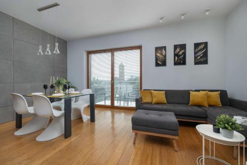 Stylish Apartment with Parking & AC in the Centre of Krakow Near Old Town by Noclegi Renters