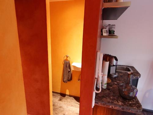 Η κουζίνα ή μικρή κουζίνα στο TS Apartments