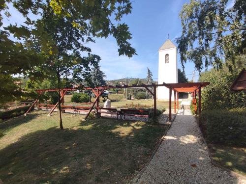 Ο χώρος παιχνιδιού για παιδιά στο Apartment in Csopak - Balaton 37076