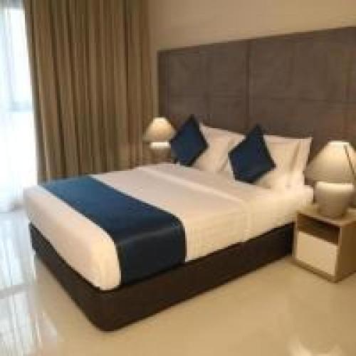 Кровать или кровати в номере Belvilla Luxury Downtown Adliya Formerly Jewel Hotel