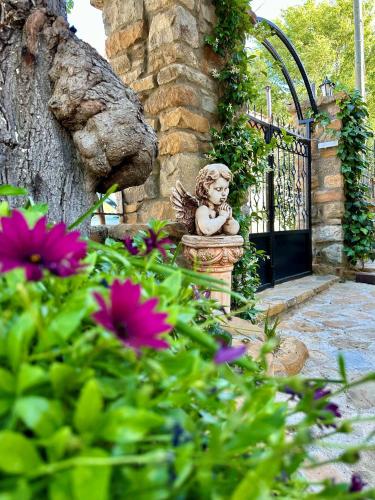 Gallery image of Ilios Guest House in Gokceada Town