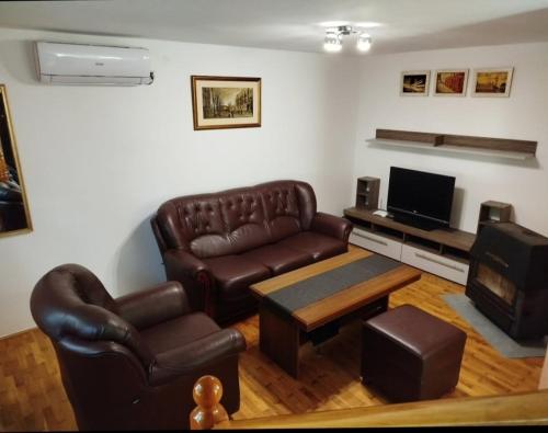 Fotografie z fotogalerie ubytování Vikendica Aleksandar v destinaci Privina Glava