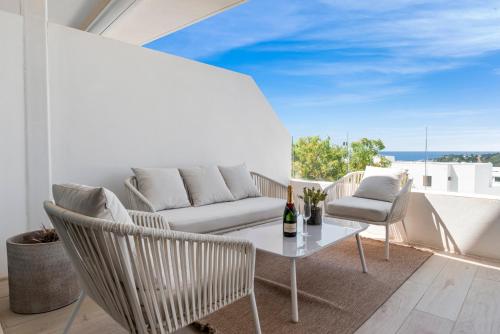 Estepona Beach Getaway 2BR Apartment