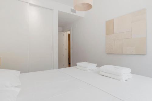 Estepona Beach Getaway 2BR Apartment