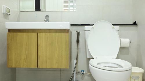 Et badeværelse på Airport Villa Bangkok