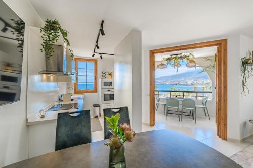 Relax tropical Lux 1 sea line