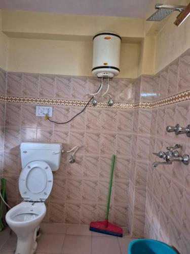 Ένα μπάνιο στο Dolker homestay tabo