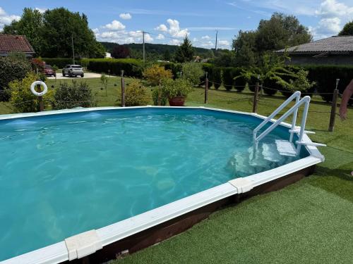Chalet cosy à Saint-Agne, 35 m² avec piscine