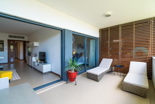 City & Garden View Apartment