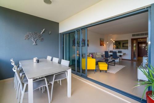 City & Garden View Apartment