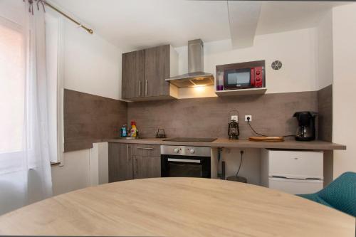 Afbeelding uit fotogalerij van X - Le Studio des Songes - proche de la gare in Riorges