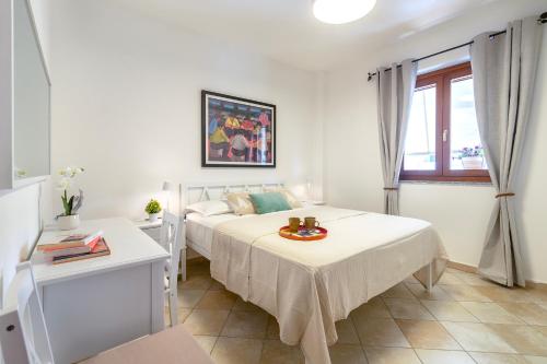 Superior Apt Elegante Terrazza & Parcheggio Privato - Centrale e Vicino al Mare photo 3