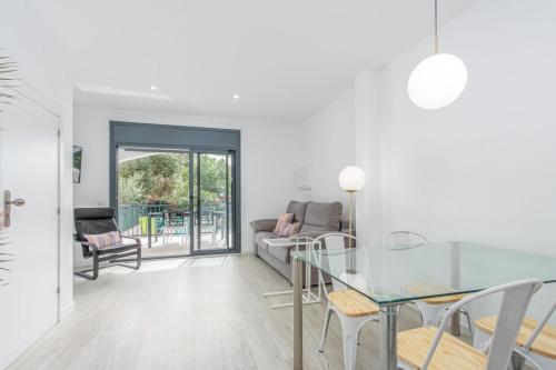Milenial Immo Triangle - House with barbecue and swimming pool