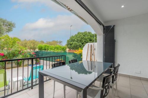 Milenial Immo Triangle - House with barbecue and swimming pool