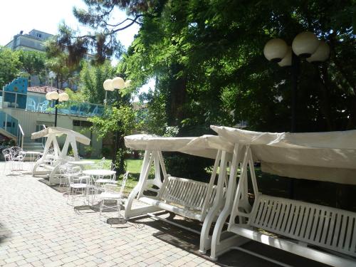 Κήπος έξω από το Hotel Astra