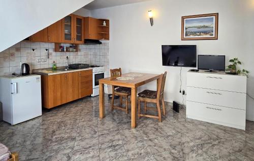 Nice Apartment In Kastel Stafilic With Wifi