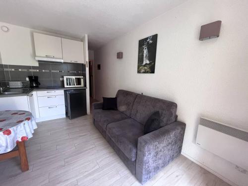Studio montagnard avec balcon et parking à Cauterets - FR-1-812-12