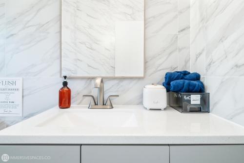 Fotografie z fotogalerie ubytování Charming Pool Getaway, Near DT Beach Adventures v destinaci Riviera Beach