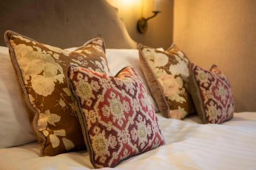 Postel nebo postele na pokoji v ubytování Victoria Inn