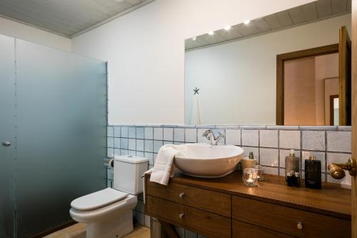 Ένα μπάνιο στο Home Deco Marenya House Costa Brava