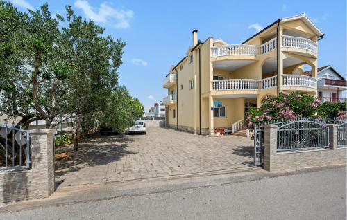 Cozy Apartment In Vodice With Wifi