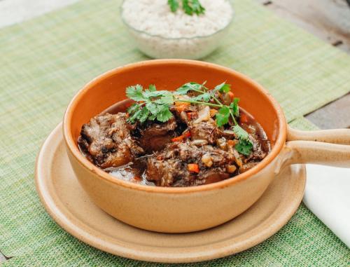 Makanan di atau berdekatan perkhemahan mewah