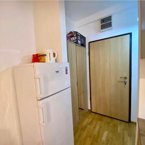 Kuchyň nebo kuchyňský kout v ubytování Studio Apartment Close to Beach and City Center