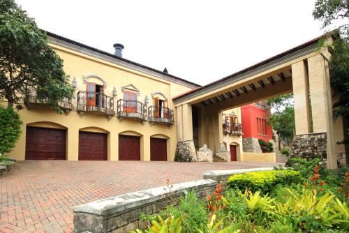 Taman di luar La Villa Spa