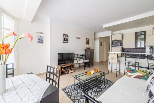 L'ESPRIT CROISETTE avec balcon à cote du Martinez