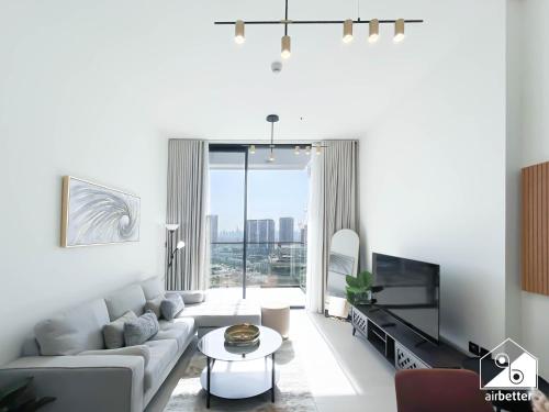 Bright and Modern 1BR Binghatti Amber with City View