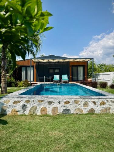 Kolam renang di atau dekat dengan SB GREEN GARDEN