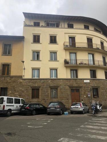 SERRA's Home - Bright Apt Statuto Area near Center