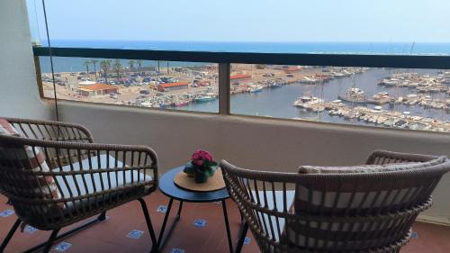 Vue mer et port 6eme etage Magnifique !