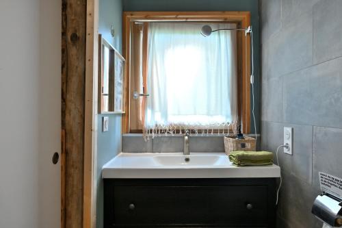 Bilik mandi di Cabanon Belle Lune