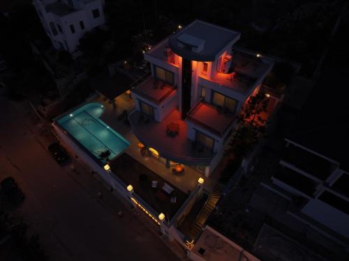 Bazén v ubytování Miromara Hotel Karaburun nebo v jeho okolí