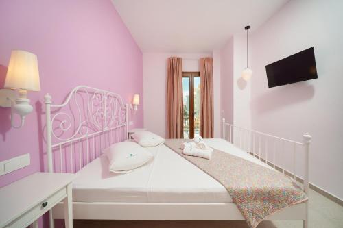 Φωτογραφία από το άλμπουμ του Villa Anthelion στα Λιμενάρια