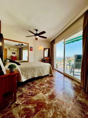 Apartment with Sea View & 3 Sunsets