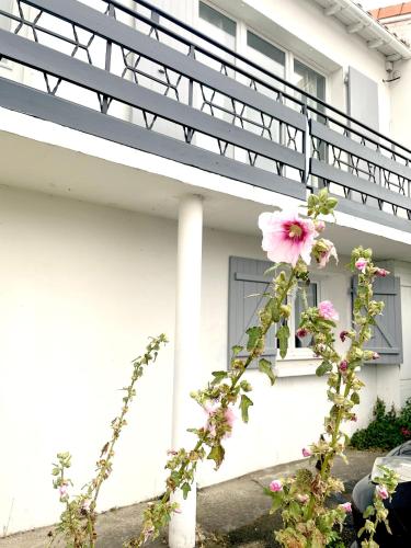 Photo de la galerie de l'établissement Jolie maison familiale à 400m de la mer, entre La Rochelle et Chatelaillon, à Angoulins-sur-Mer