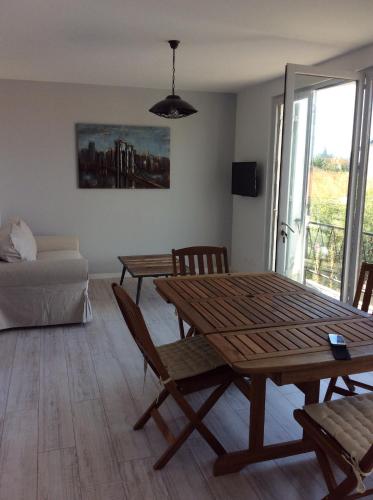 Photo de la galerie de l'établissement Jolie maison familiale à 400m de la mer, entre La Rochelle et Chatelaillon, à Angoulins-sur-Mer